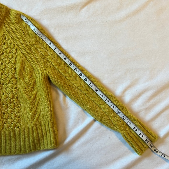 Everlane Alpaca, Merino Wool & Pima Cotton Cable Knit Cardigan - Picture 7 of 9